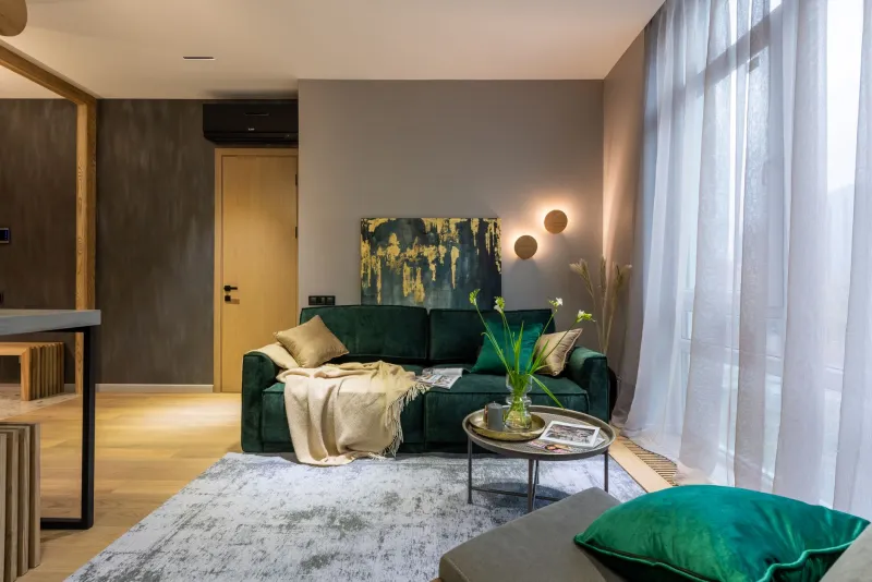 The Five-Star Foliage Economy: How Albany's Airbnb Hosts Turned Green Walls Into Bookings