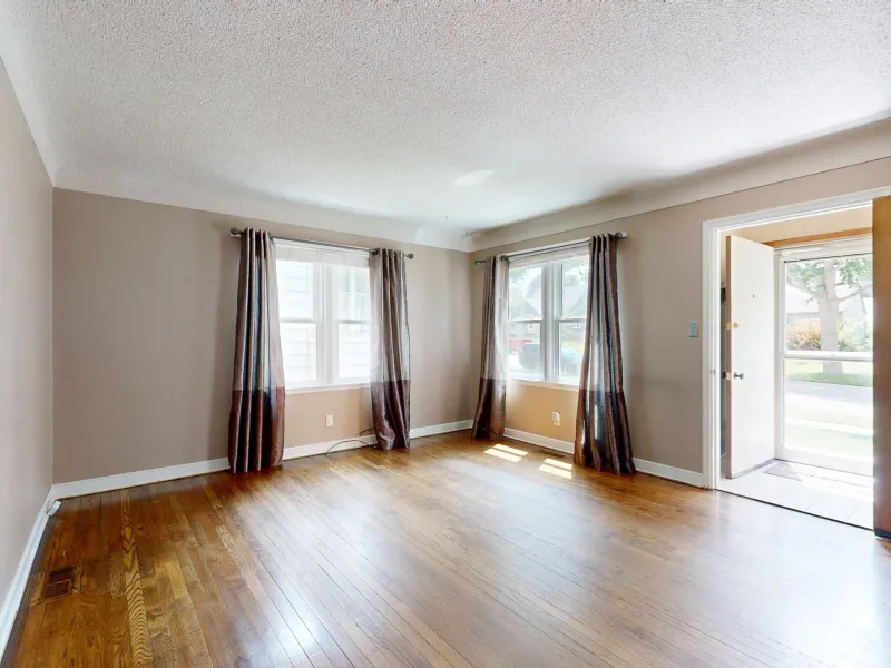 Sold With a Splash of Green: What Styled Greenery Actually Does for an Albany Listing